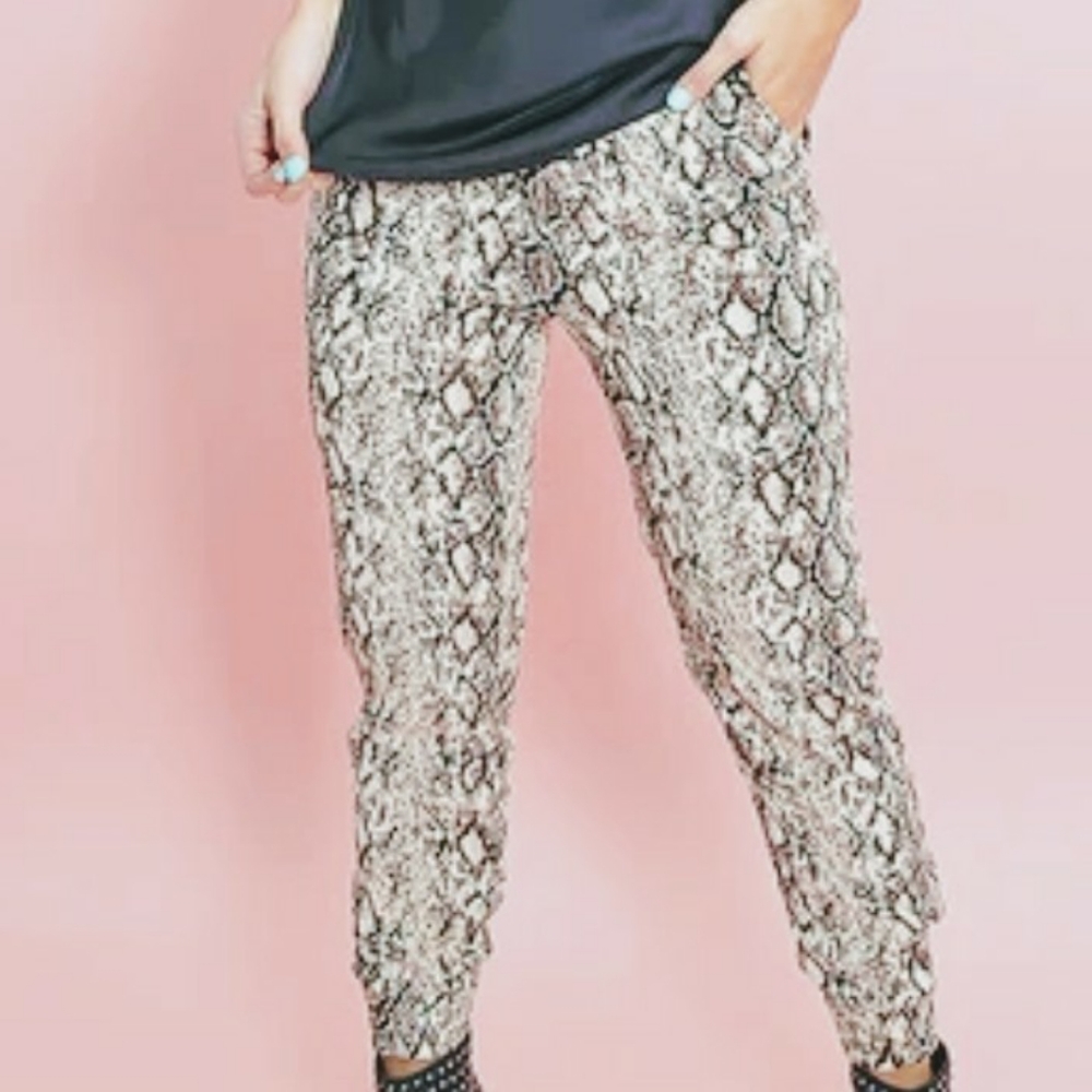 Jessica Simpson animal print pants
